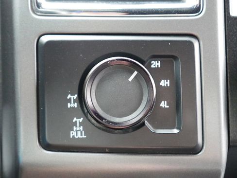 Used 2015 Ford F150 XLT w/ Equipment Group 302A Luxury AWD/4WD image 37