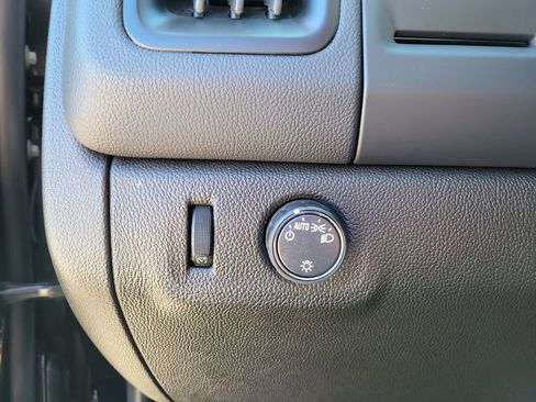 Used 2022 Chevrolet Colorado LT w/ Fleet Safety Package image 22