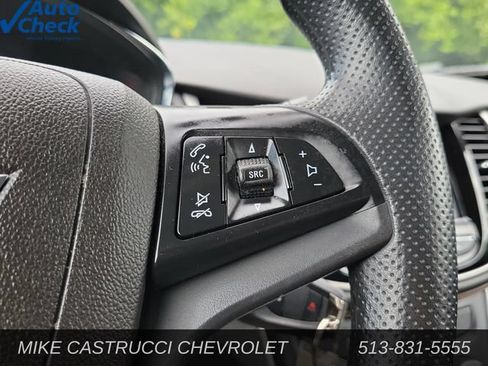 Used 2020 Chevrolet Trax LS AWD/4WD image 19