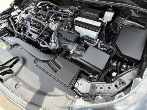 Used 2025 Toyota Corolla SE FWD image 29