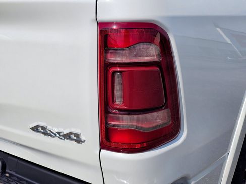 Used 2022 RAM 1500 Limited AWD/4WD image 10