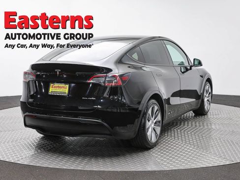 Used 2021 Tesla Model Y Long Range AWD/4WD image 5