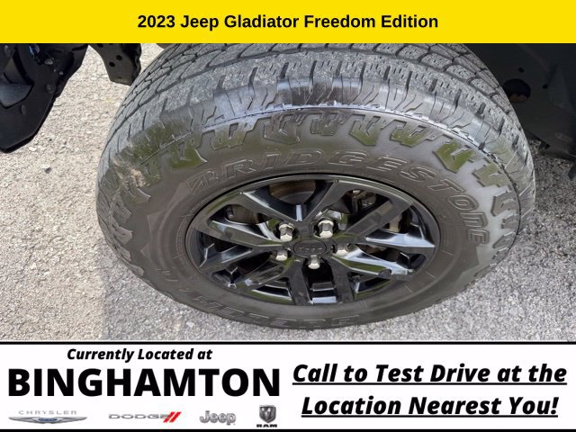 Used 2023 Jeep Gladiator Sport AWD/4WD image 10