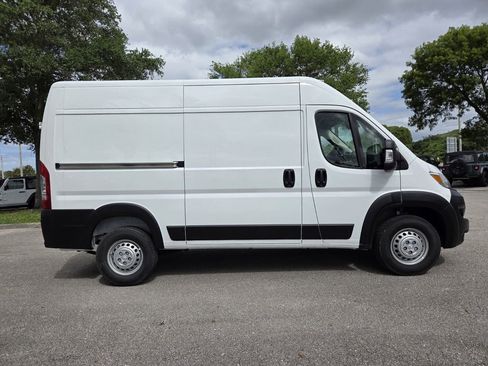New 2026 RAM ProMaster 1500 w/ Convenience Group FWD image 4
