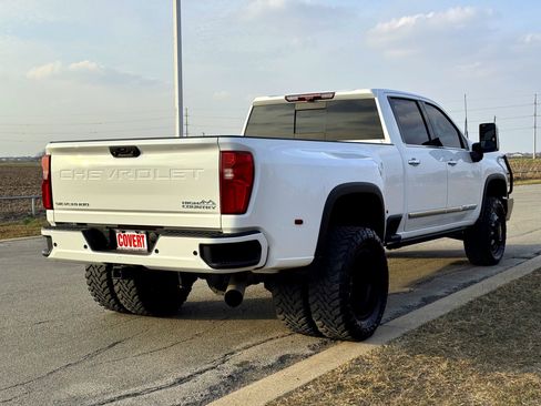 Used 2024 Chevrolet Silverado 3500 High Country w/ High Country Premium Package image 8