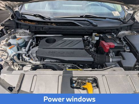 Used 2024 Nissan Rogue SL AWD/4WD image 15