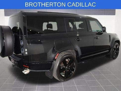 Used 2025 Land Rover Defender 130 V8 AWD/4WD image 8