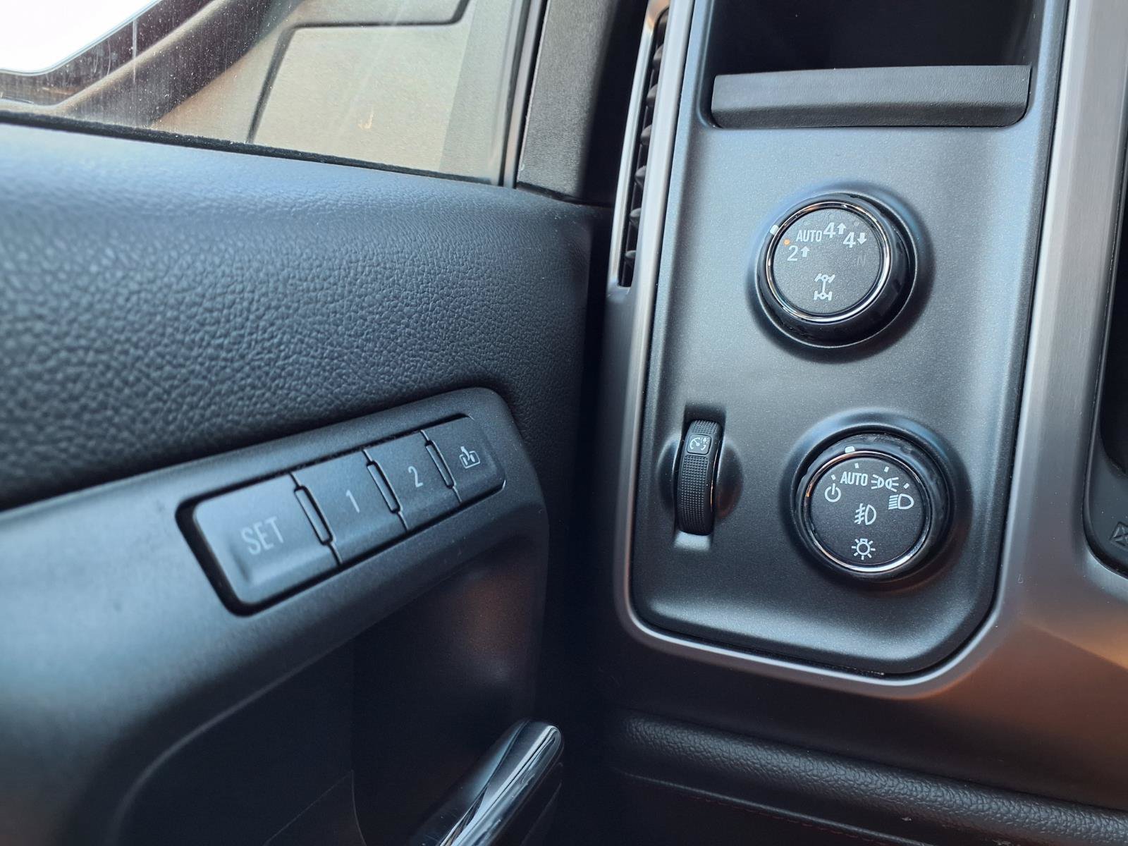 Used 2017 GMC Sierra 1500 SLT AWD/4WD image 18