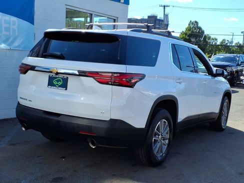 Used 2023 Chevrolet Traverse LT AWD/4WD image 6