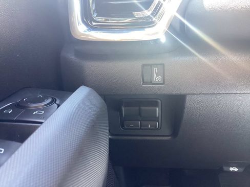 New 2026 GMC Canyon Elevation w/ Convenience Package RWD image 26