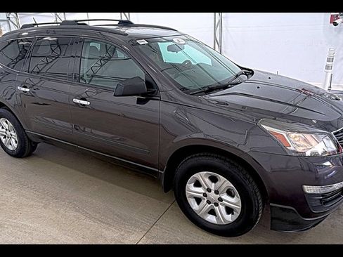 Used 2016 Chevrolet Traverse LS FWD image 3