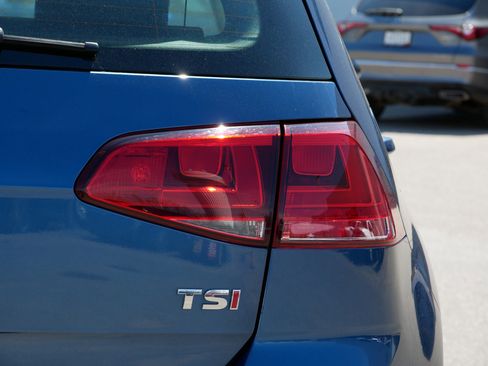 Used 2016 Volkswagen Golf S FWD image 17