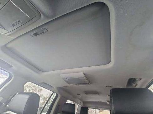 Used 2017 Chevrolet Suburban LT w/ LT Signature Package image 9