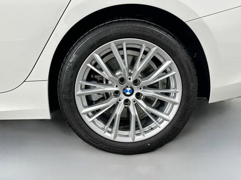Certified 2024 BMW 330i xDrive Sedan w/ Premium Package AWD/4WD image 32