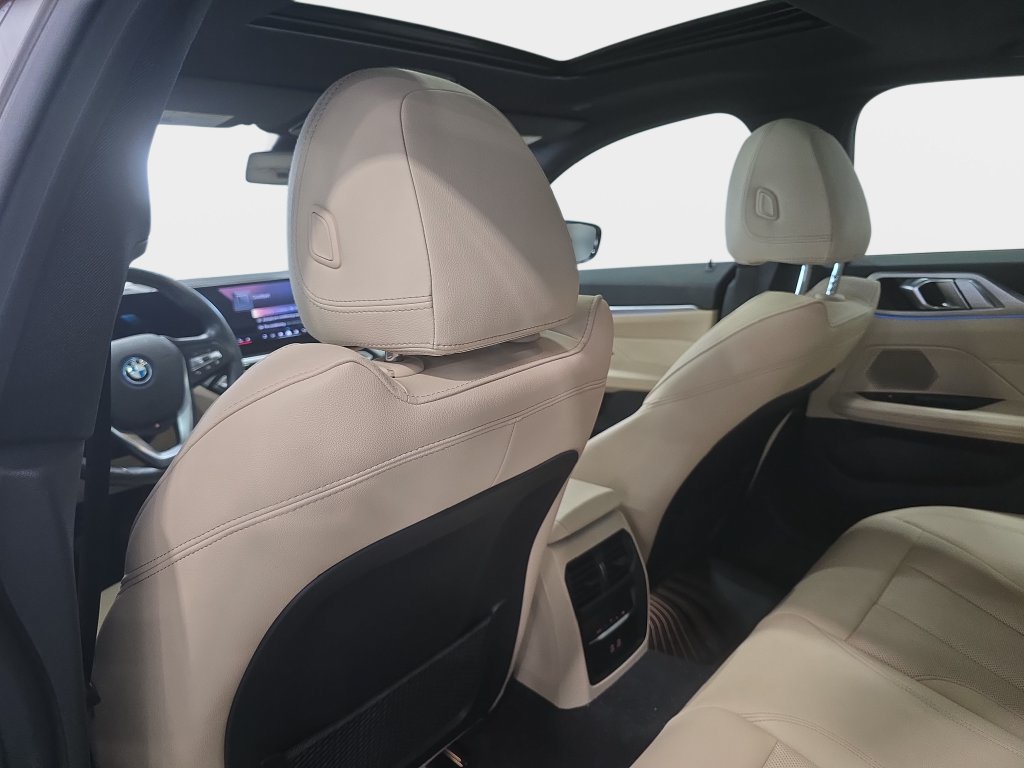 Certified 2024 BMW i4 eDrive35 w/ Premium Package RWD image 9