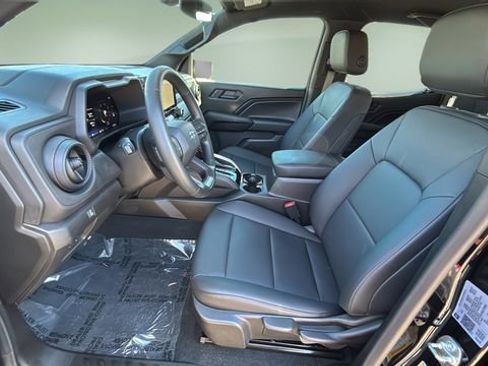 Used 2024 Chevrolet Colorado Trail Boss w/ Advanced Trailering Package image 18