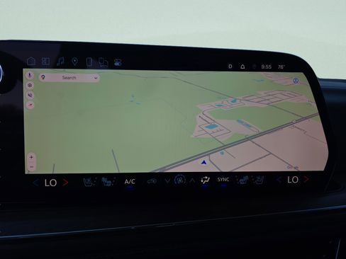 Used 2025 Chevrolet Suburban High Country image 22