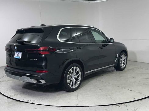 Used 2024 BMW X5 xDrive40i w/ Premium Package image 2