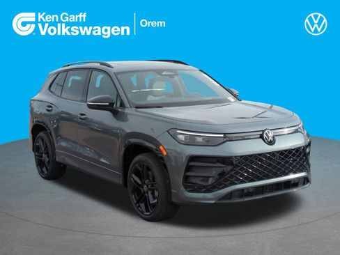 New 2026 Volkswagen Tiguan SE R-Line image 1