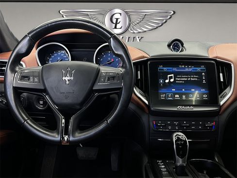 Used 2018 Maserati Ghibli image 13