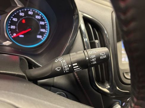 Used 2022 Chevrolet Equinox RS w/ RS Leather Package image 31