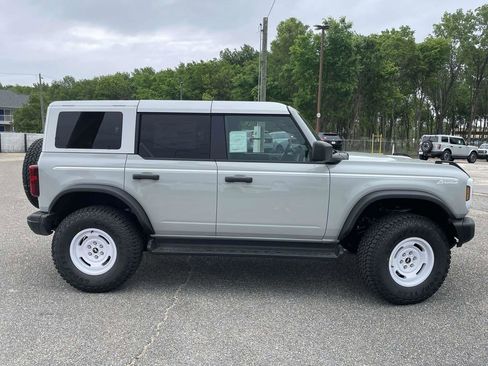New 2026 Ford Bronco Heritage Edition AWD/4WD image 2
