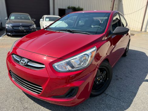 Used 2016 Hyundai Accent SE image 1