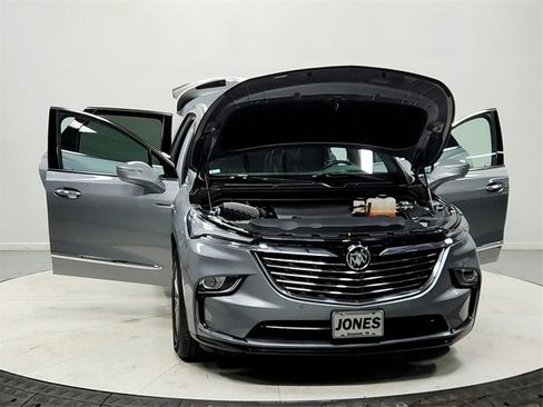 Used 2024 Buick Enclave Premium image 10