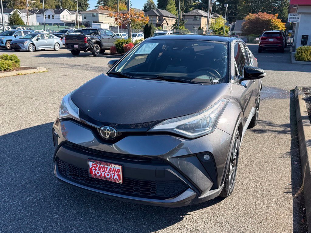Certified 2022 Toyota C-HR Limited FWD image 4
