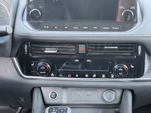 Used 2021 Nissan Rogue SL w/ Premium Package AWD/4WD image 19