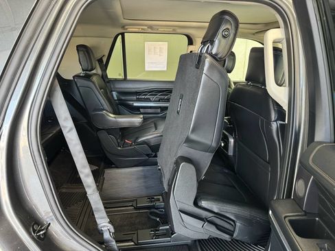 Used 2019 Ford Expedition Platinum AWD/4WD image 30