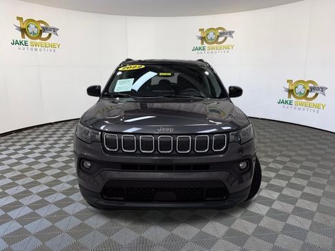 Used 2022 Jeep Compass Latitude AWD/4WD image 3