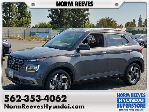 Certified 2025 Hyundai Venue Limited FWD image 1