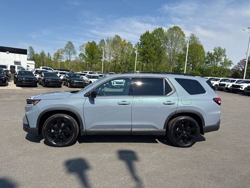 Used 2025 Honda Pilot Black Edition image 2