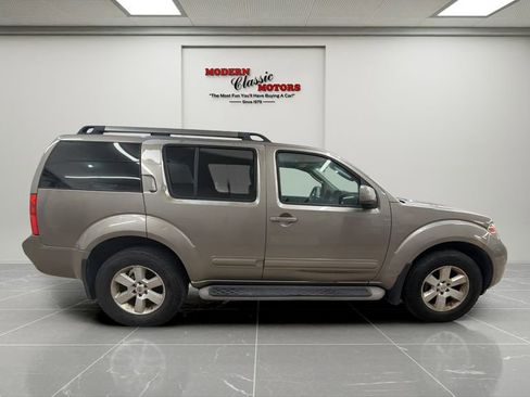 Used 2009 Nissan Pathfinder SE image 8