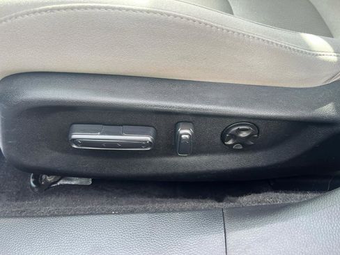 Used 2018 Honda Accord EX image 16