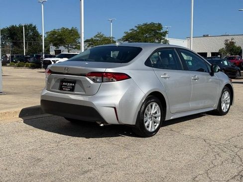 Used 2026 Toyota Corolla LE w/ LE Premium Package FWD image 3