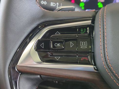 New 2025 Jeep Grand Cherokee L Summit w/ Advanced Protech Group IV image 28