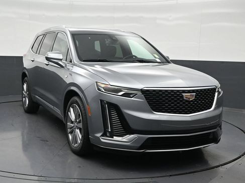 Used 2024 Cadillac XT6 Premium Luxury FWD image 8