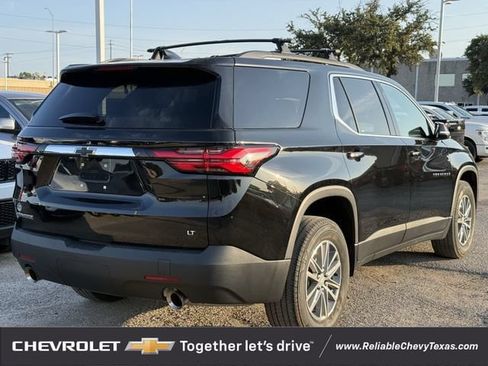Used 2023 Chevrolet Traverse LT FWD image 4