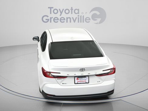 Used 2025 Toyota Camry LE w/ Convenience Package FWD image 12