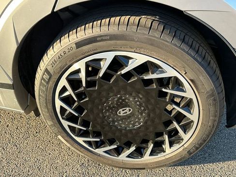 Used 2024 Hyundai Ioniq 5 Limited image 8