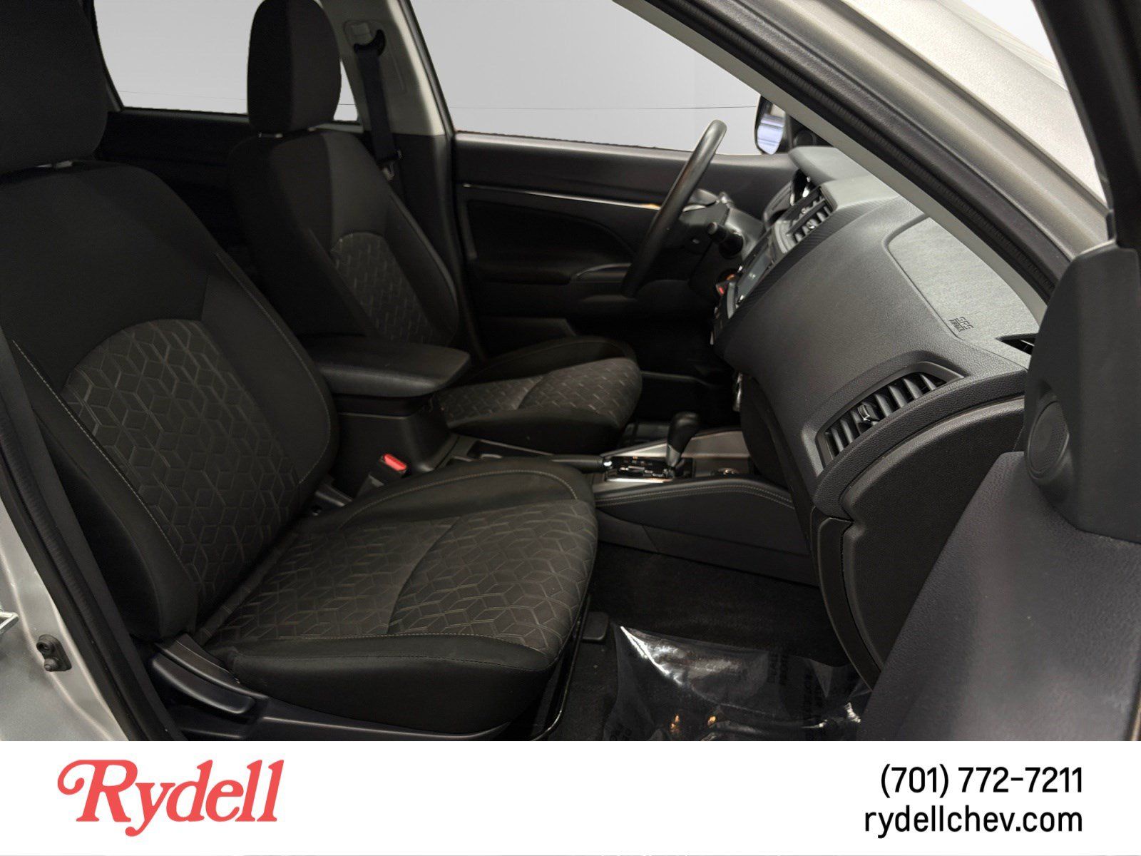 Used 2024 Mitsubishi Outlander Sport ES AWD/4WD image 16