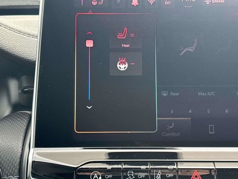 New 2026 Jeep Compass Latitude image 9