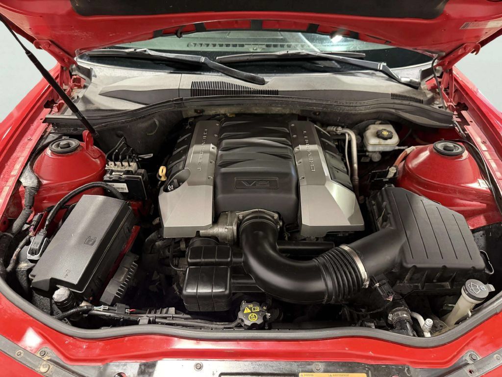 Used 2010 Chevrolet Camaro SS RWD image 13