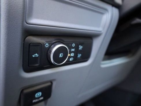 Used 2022 Ford F150 XLT image 14