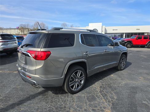 Used 2019 GMC Acadia Denali w/ Technology Package image 3