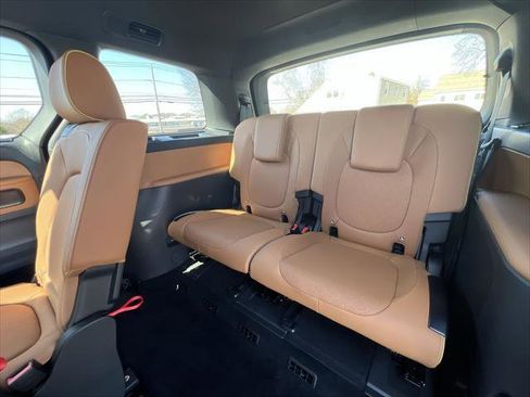 New 2025 Volkswagen ID. Buzz Pro S RWD image 22