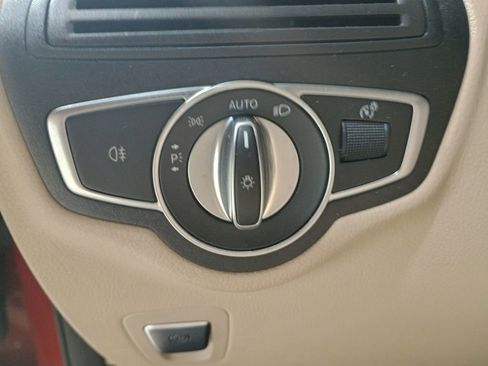 Used 2022 Mercedes-Benz GLC 300 4MATIC image 12