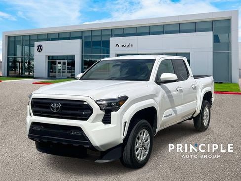 Used 2024 Toyota Tacoma SR5 AWD/4WD image 1